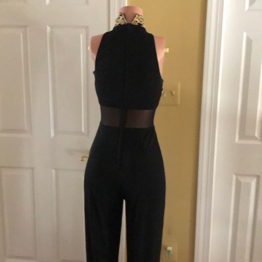 🌺 HOST PICK🌺 Halter Jumpsuit/Sheer Waistline. - Picture 3 of 6